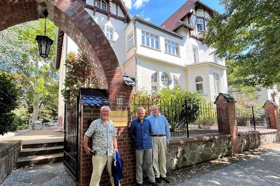 Igor Poronyk, Direktor des Odessa Museum of Western and Eastern Art, zu Besuch in Magdeburg bei Prof. Gilbert Lupfer und Dr. Michael Franz (v.l.n.r.)