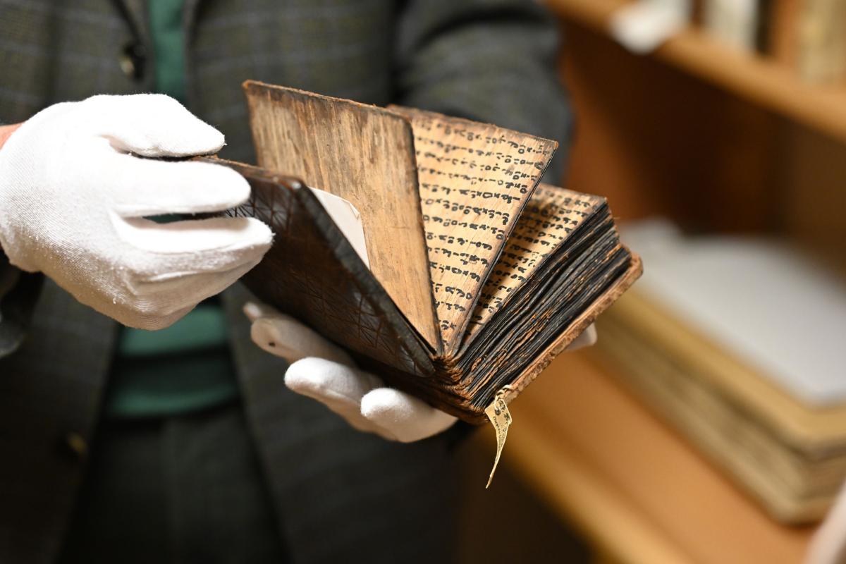 Pustaha, a "Spell Book" from the island of Sumatra, which is now in the Greiz Collection of Books and Engravings.