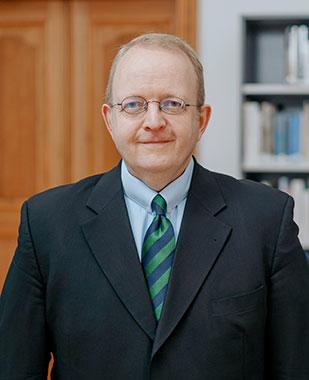 Portrait: Dr. Mi­cha­el Franz, Administration